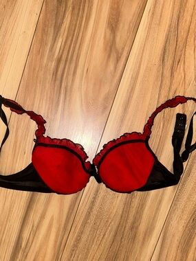 Red Lace-Trim Push-Up Bra